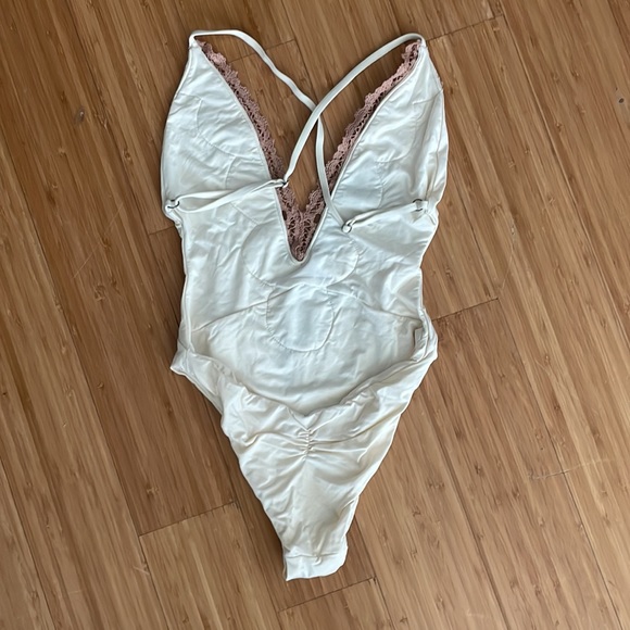 Blue Life Eclipse Swimsuit in White Sands, Size XS - Picture 5 of 7